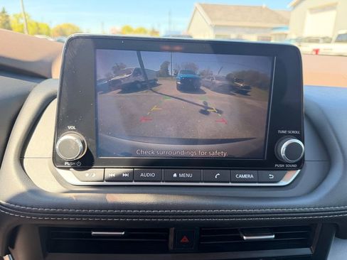 Used 2023 Nissan Rogue SV AWD/4WD image 20