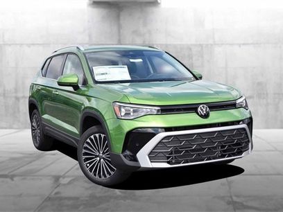 New 2025 Volkswagen Taos SE