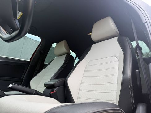 Used 2016 Volkswagen Jetta Sport FWD image 11
