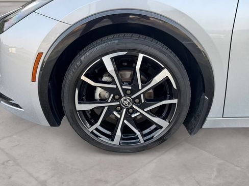 Used 2023 Toyota Prius Prime FWD image 14