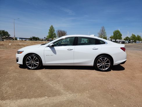 Used 2024 Chevrolet Malibu LT FWD image 2