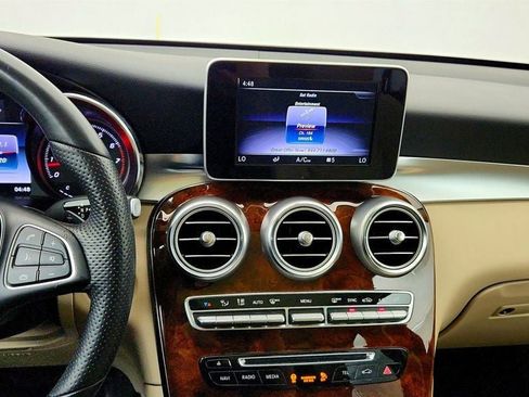 Used 2018 Mercedes-Benz GLC 300 4MATIC image 17