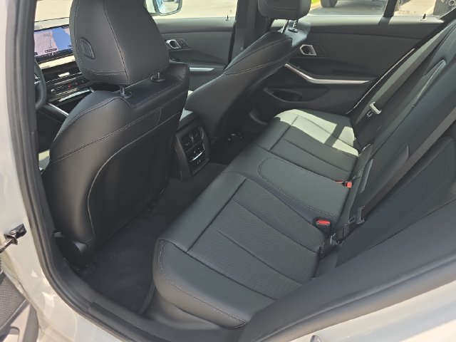 Used 2026 BMW 330i Sedan RWD image 28