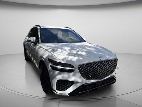 Used 2022 Genesis GV70 3.5T Sport w/ Sport Advanced Package AWD/4WD image 4