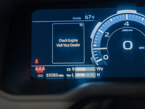 Used 2023 Toyota Tundra Limited w/ Power Package image 50