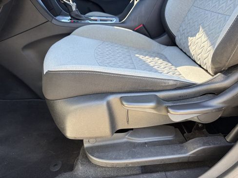 Certified 2024 Chevrolet Equinox LS FWD image 22