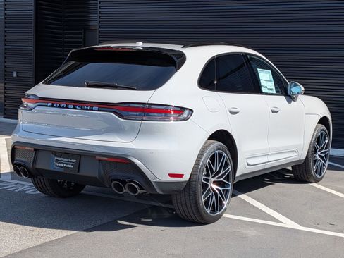 New 2026 Porsche Macan image 9