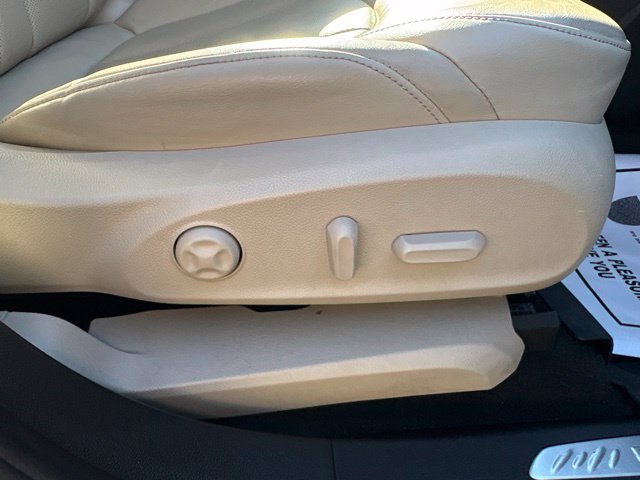 Used 2020 Buick Envision Essence AWD/4WD image 7