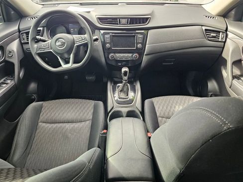 Used 2019 Nissan Rogue SV image 19