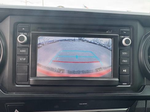 Used 2019 Toyota Tacoma SR image 23