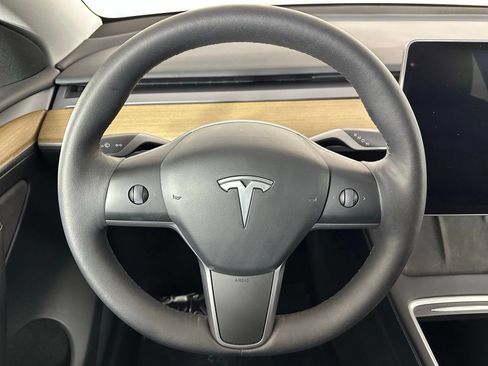 Used 2023 Tesla Model Y Long Range AWD/4WD image 14