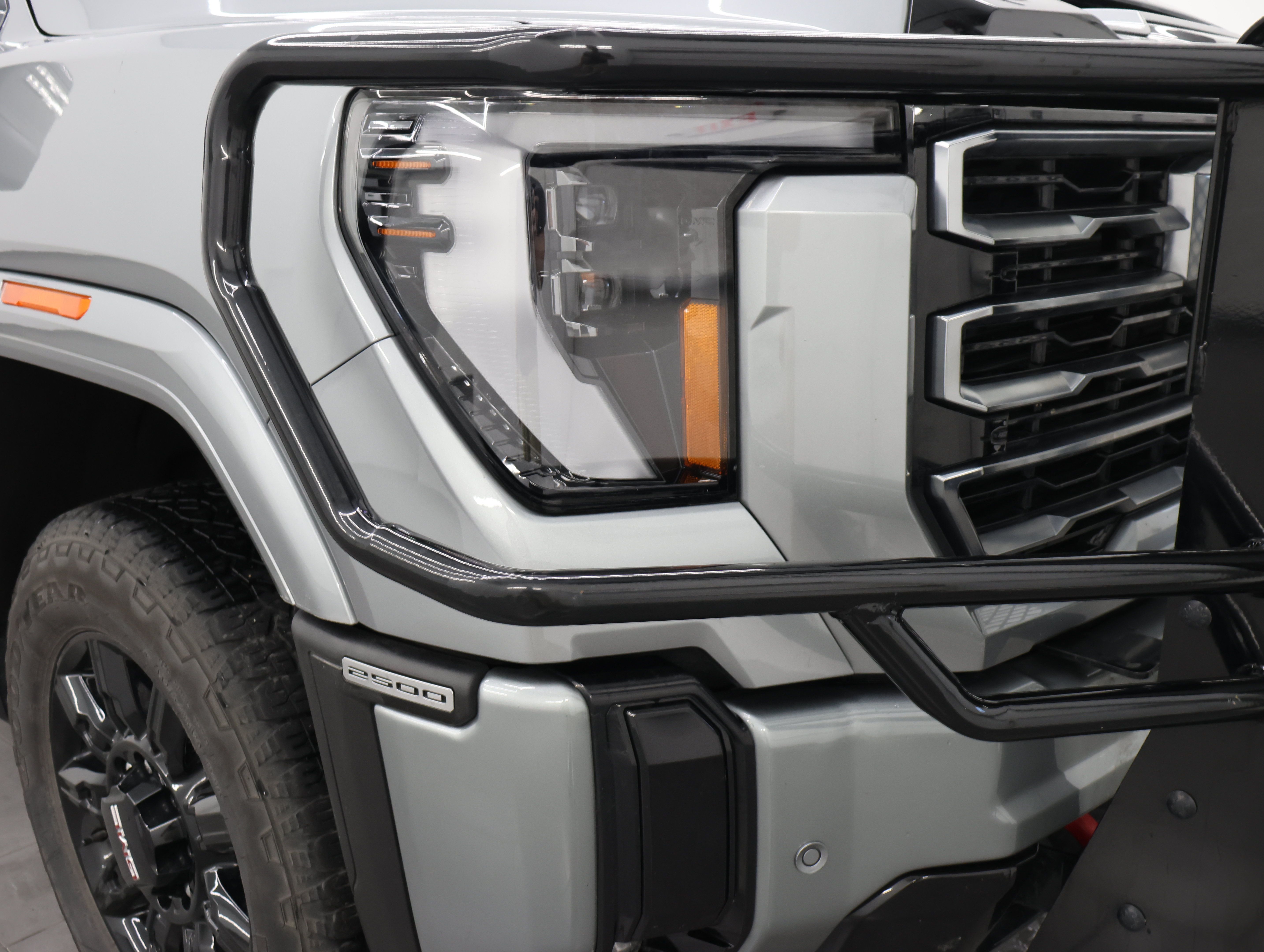 Used 2025 GMC Sierra 2500 AT4 w/ AT4 Premium Plus Package AWD/4WD image 29
