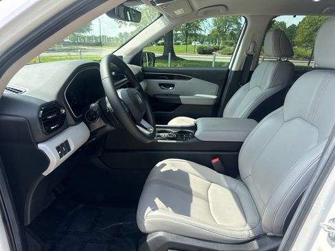 Certified 2025 Honda Pilot EX-L image 13