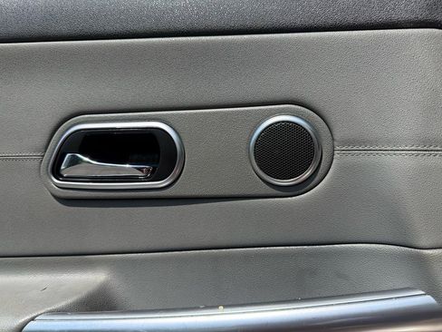 Used 2005 Chrysler Crossfire Limited RWD image 18
