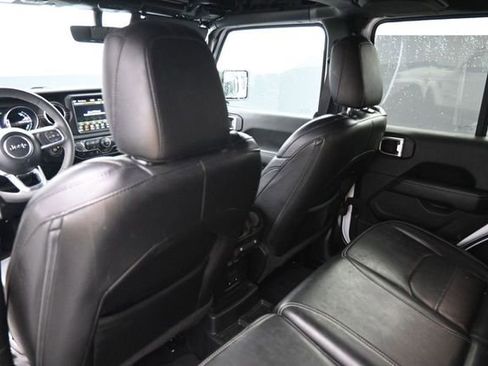 Used 2023 Jeep Wrangler Unlimited Sahara w/ Cold Weather Group AWD/4WD image 34