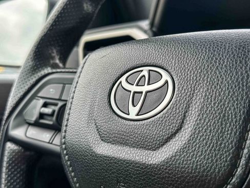 Used 2024 Toyota Tacoma SR5 RWD image 29