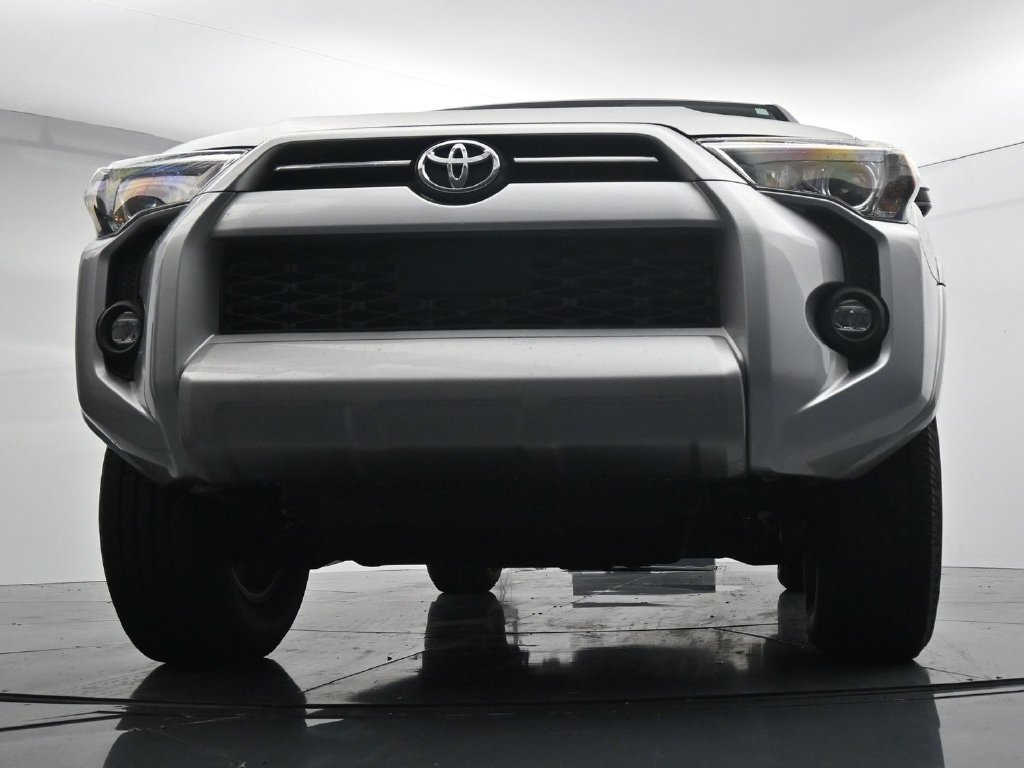 Used 2021 Toyota 4Runner TRD Off-Road AWD/4WD image 33