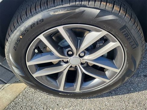 New 2025 Land Rover Discovery Sport S image 14