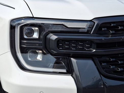 Certified 2025 Ford Ranger Lariat w/ FX4 Off-Road Package AWD/4WD image 9