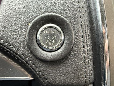 Used 2013 Lincoln MKX FWD image 28