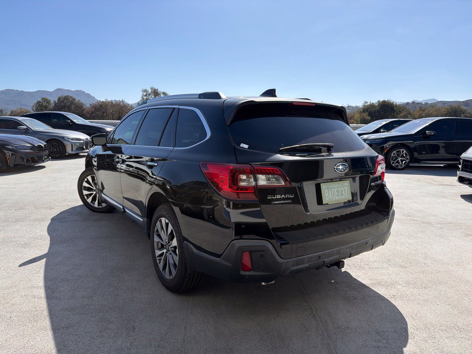 Used 2018 Subaru Outback 3.6R Touring AWD/4WD image 2