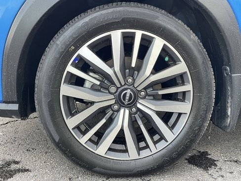 Used 2024 Nissan Kicks SV image 28