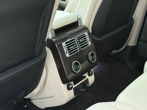 Used 2019 Land Rover Range Rover Supercharged image 34