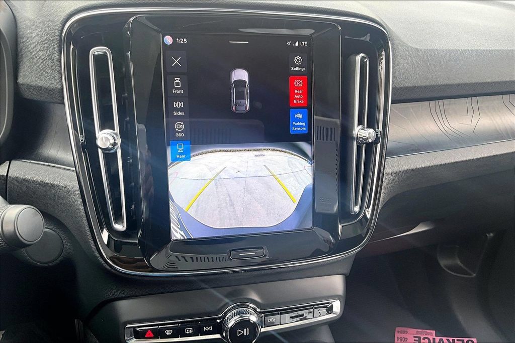 Certified 2023 Volvo C40 P8 Recharge Plus w/ Protection Package Premier AWD/4WD image 29