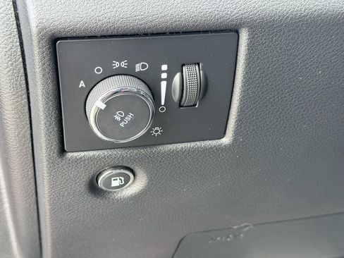 Used 2019 Jeep Grand Cherokee SRT image 13