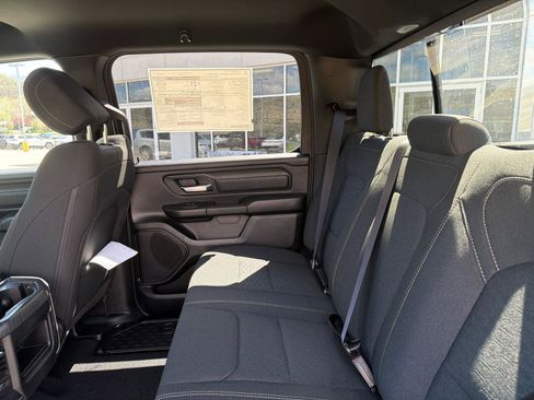 New 2026 RAM 1500 Express AWD/4WD image 18