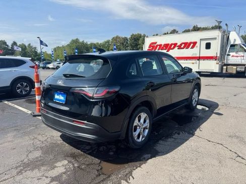 Used 2024 Honda HR-V LX image 2