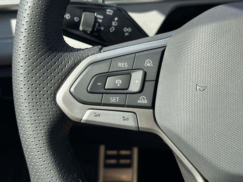 New 2026 Volkswagen Tiguan SE R-Line AWD/4WD image 17