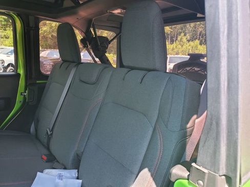 Certified 2025 Jeep Wrangler Rubicon image 14