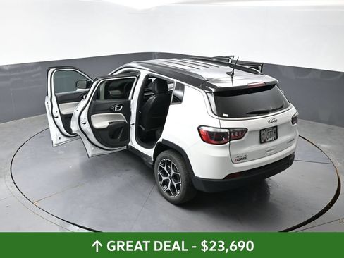 Used 2025 Jeep Compass Limited AWD/4WD image 61