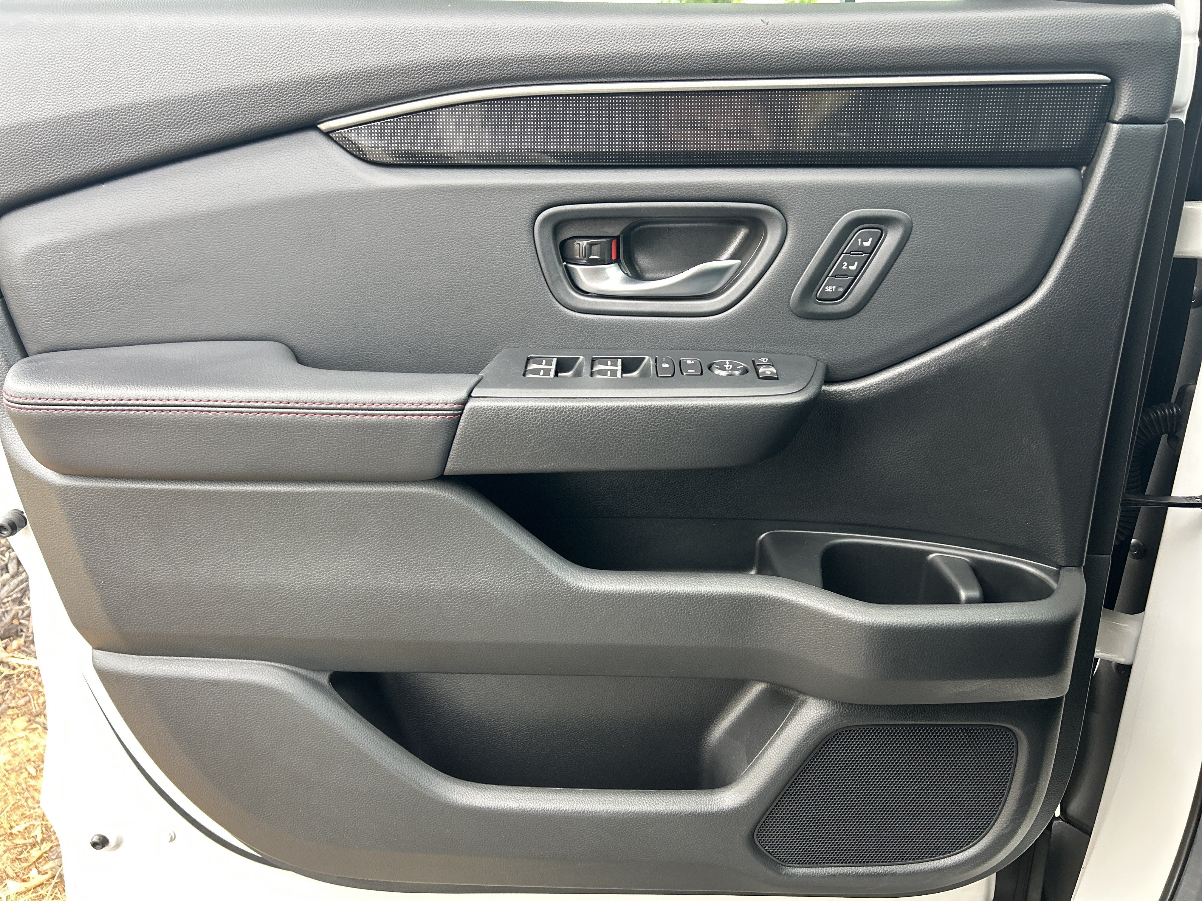 Certified 2025 Honda Pilot Black Edition image 22