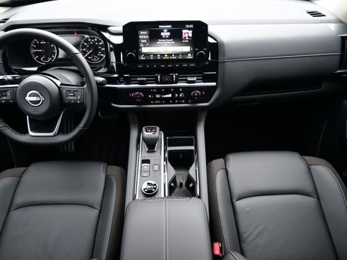 New 2025 Nissan Pathfinder SL image 17