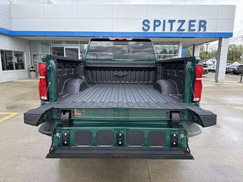 New 2026 Chevrolet Silverado 2500 ZR2 w/ LPO, Dark Essentials Package AWD/4WD image 25