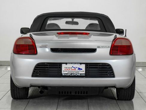 Used 2002 Toyota MR2 image 7