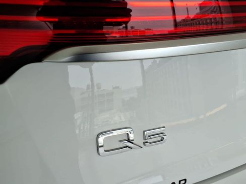 Used 2023 Audi Q5 2.0T Premium Plus w/ Premium Plus Package AWD/4WD image 9