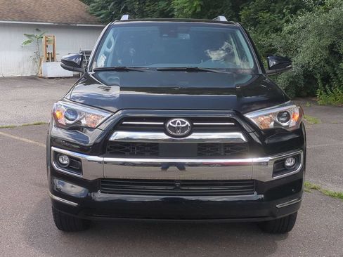 Used 2024 Toyota 4Runner Limited AWD/4WD image 9