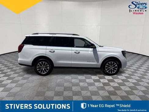 Used 2025 Ford Expedition Platinum AWD/4WD image 5