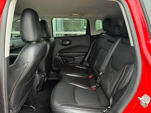 Used 2019 Jeep Compass Latitude AWD/4WD image 13