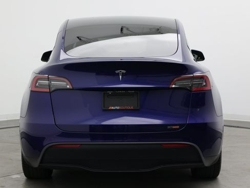 Used 2021 Tesla Model Y 2WD image 6