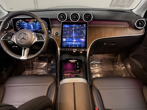 Certified 2025 Mercedes-Benz GLC 350e 4MATIC image 38