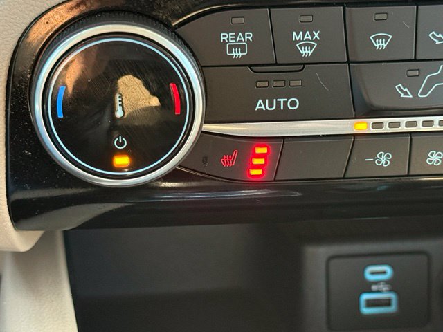 Used 2022 Ford Escape SEL FWD image 21