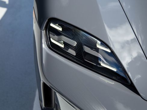 New 2026 Porsche Taycan AWD/4WD image 11