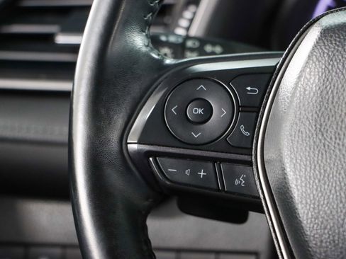 Used 2022 Toyota Camry SE image 13