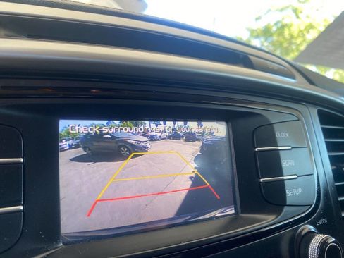 Used 2016 Kia Sorento LX AWD/4WD image 32