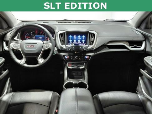 Certified 2024 GMC Terrain SLT image 2