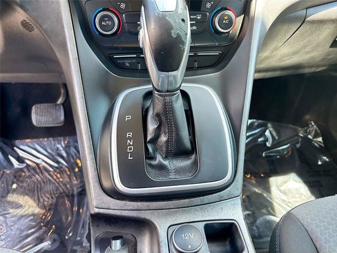 Used 2017 Ford C-MAX Energi SE FWD image 16